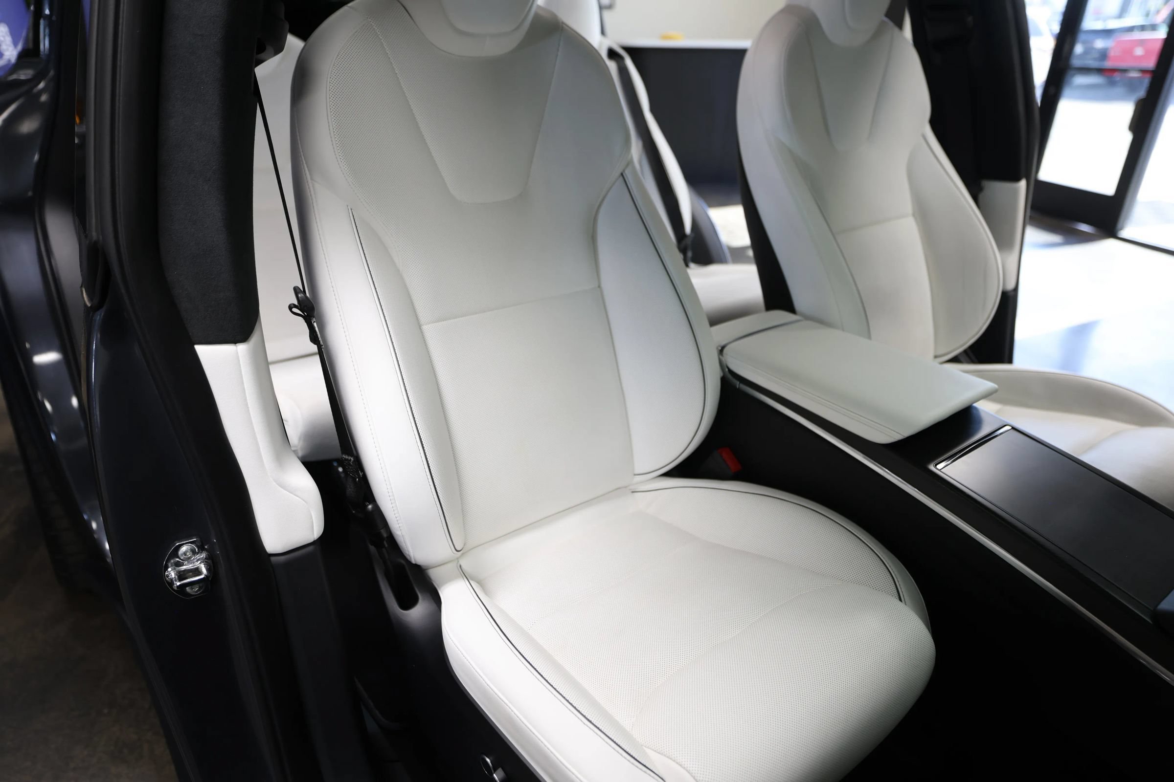 Used 2022 Tesla Model X Plaid AWD/4WD image 35