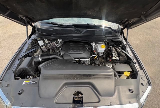 Used 2025 RAM 2500 Big Horn AWD/4WD image 30