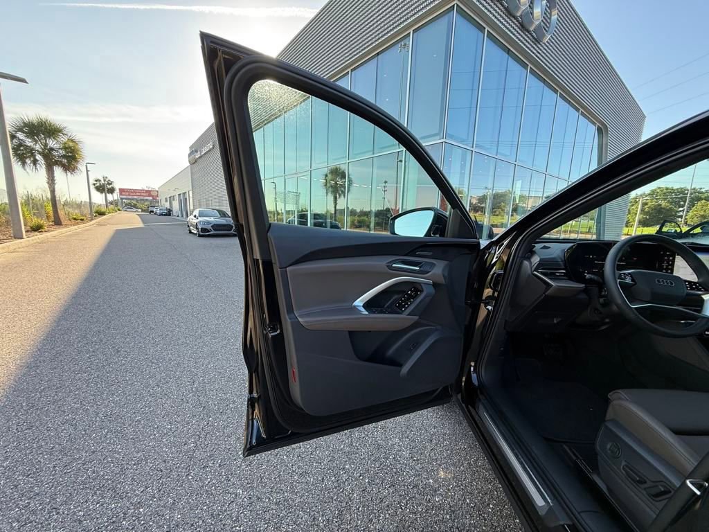 New 2025 Audi Q5 Premium Plus image 59