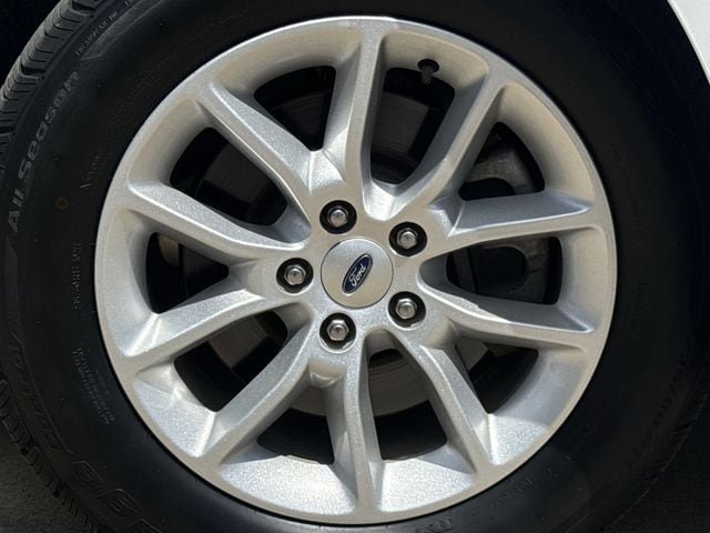 Used 2019 Ford Flex SE FWD image 9