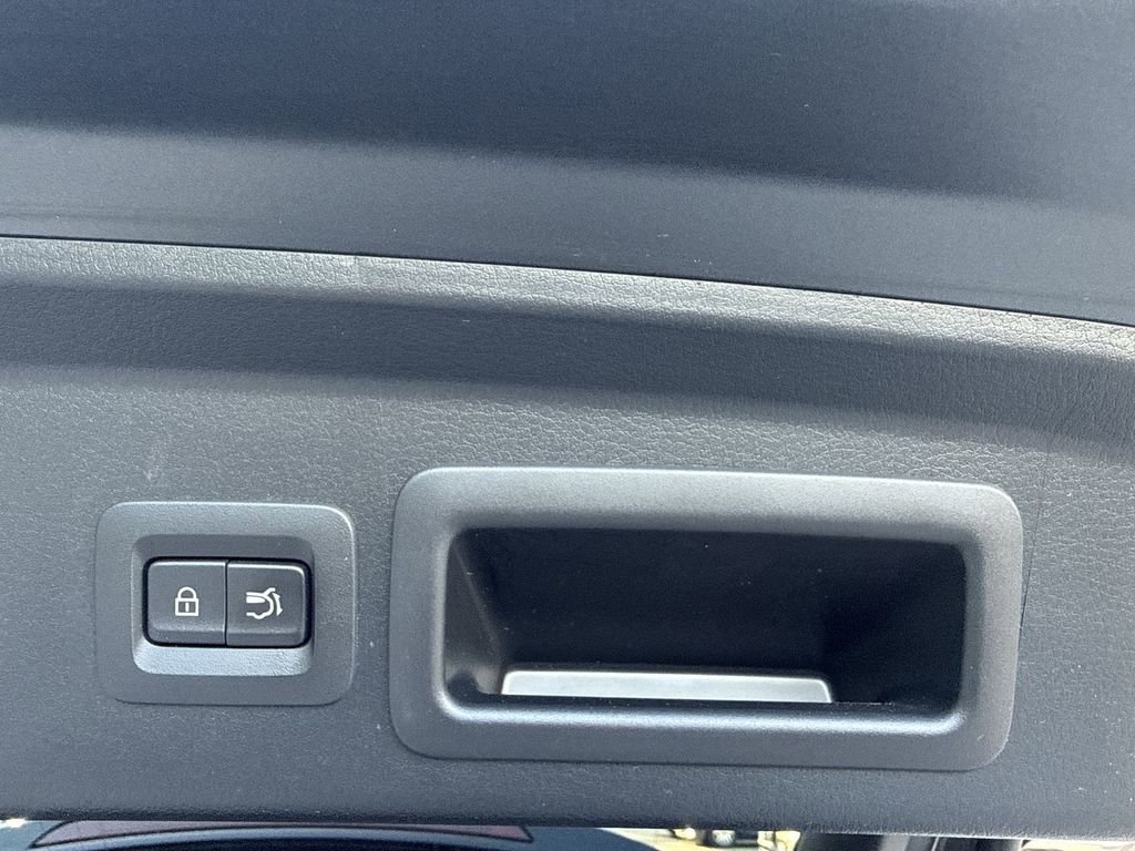 Used 2023 MAZDA CX-30 AWD 2.5 S w/ Premium Package image 22