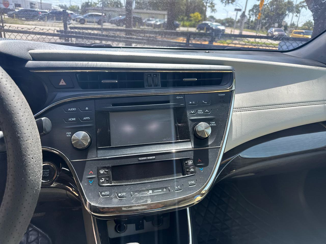 Used 2015 Toyota Avalon XLE FWD image 15