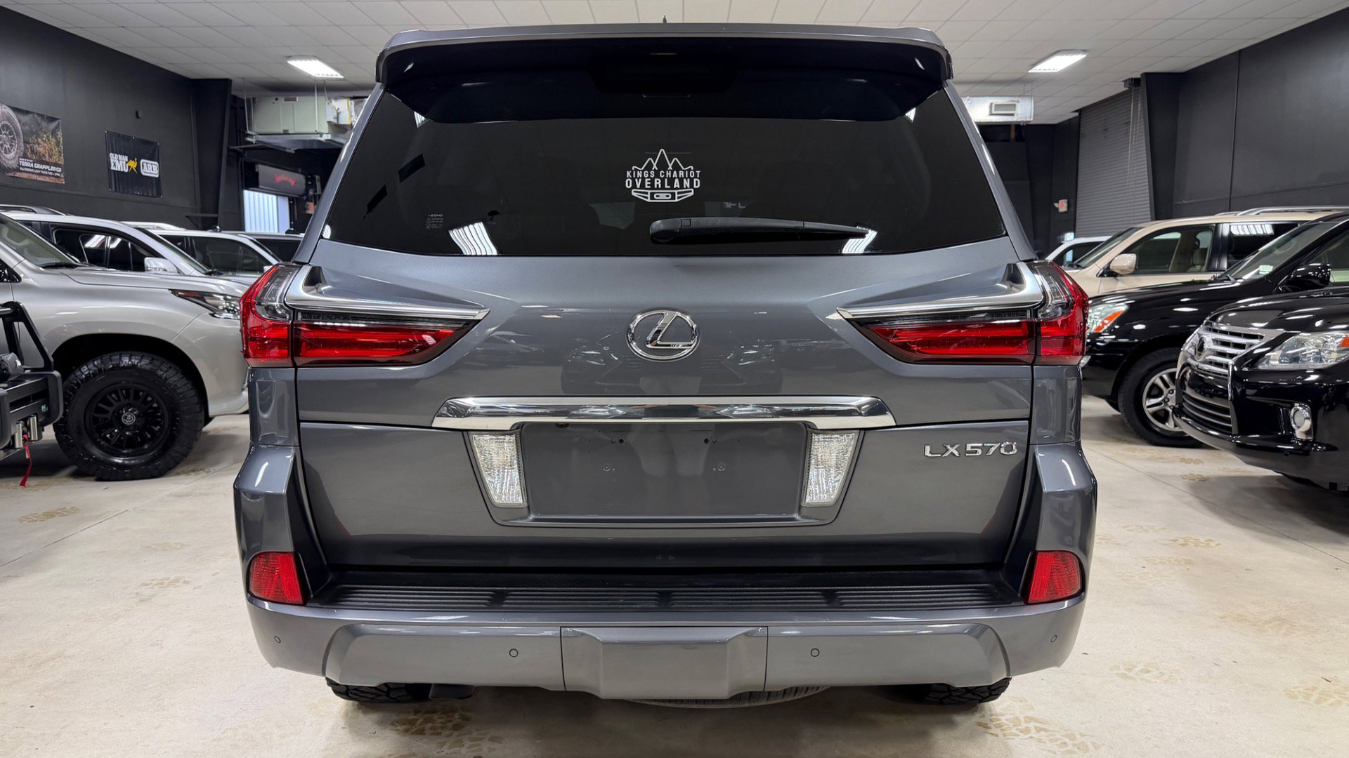 Used 2016 Lexus LX 570 4WD image 10