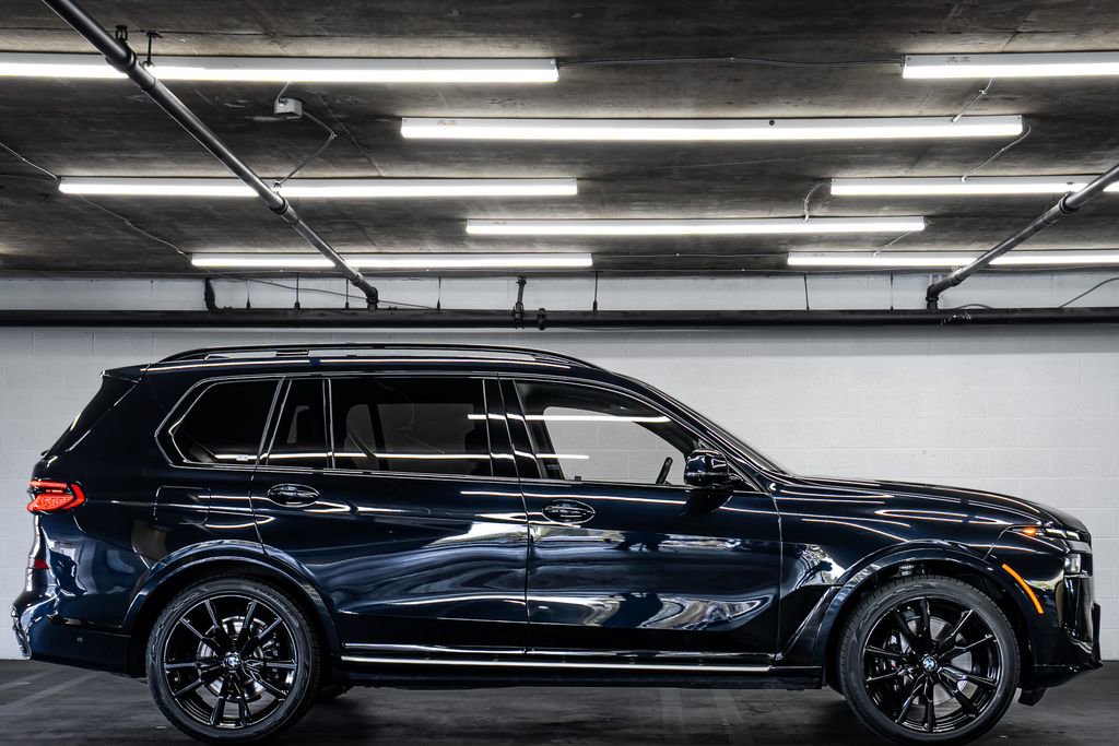 Used 2023 BMW X7 xDrive40i w/ M Sport Package image 6