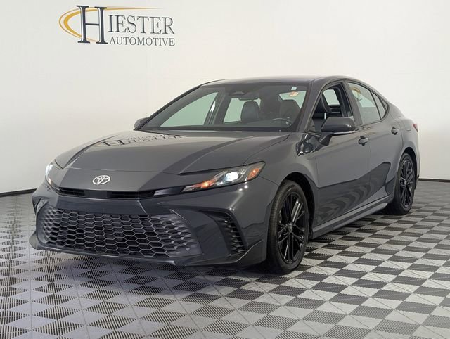 Used 2025 Toyota Camry SE w/ Convenience Package FWD image 41
