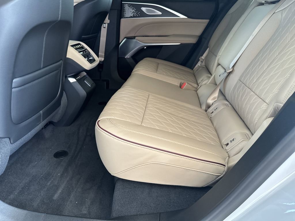 New 2026 Cadillac Lyriq Signature Sport w/ Nappa Leather Package image 25