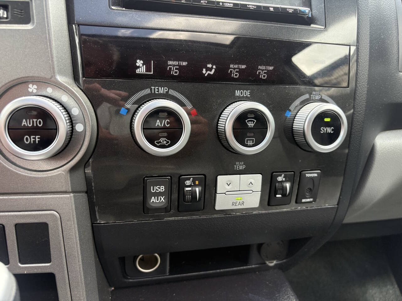 Used 2016 Toyota Sequoia Limited w/ Safety & Convenience Package AWD/4WD image 36