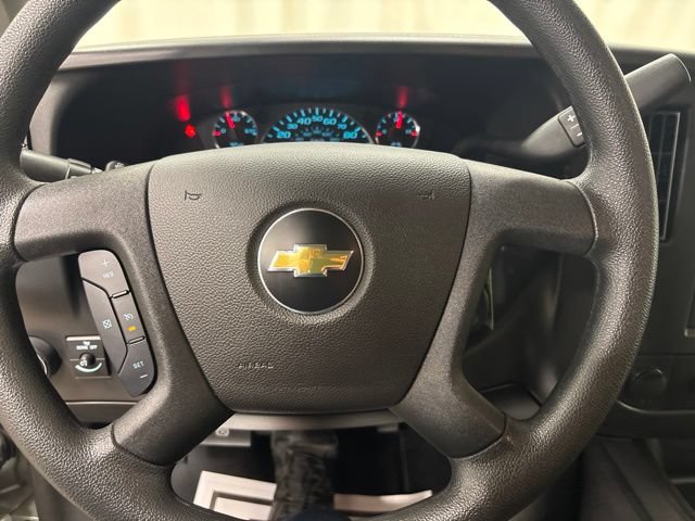 Used 2025 Chevrolet Express 2500 LT w/ LT Preferred Equipment Group RWD image 22
