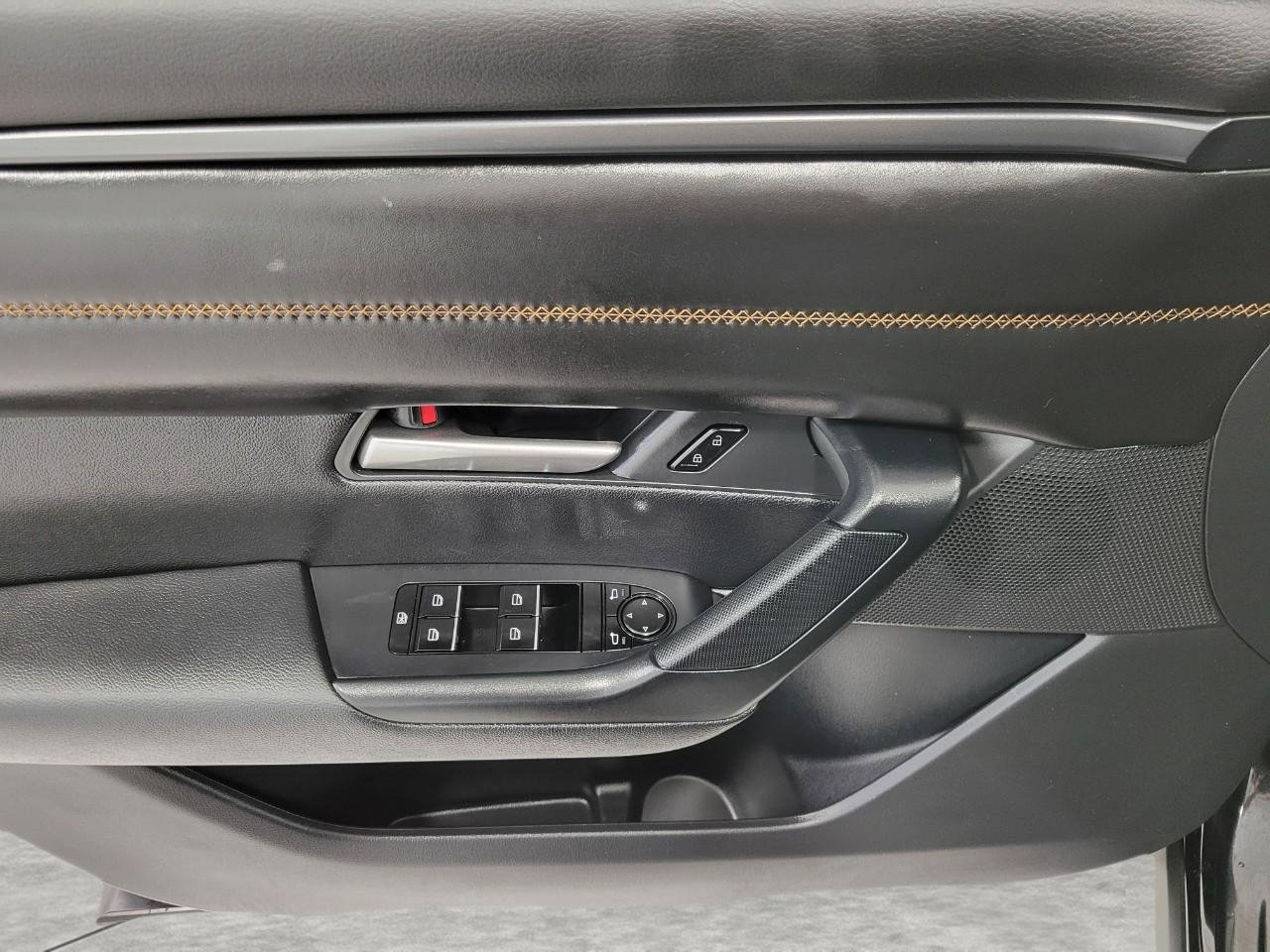 Used 2025 MAZDA CX-50 AWD 2.5 Hybrid w/ Premium Pkg image 26