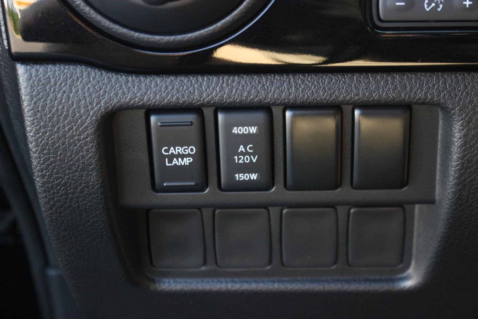 Used 2021 Nissan Titan SV w/ SV Convenience Package AWD/4WD image 35