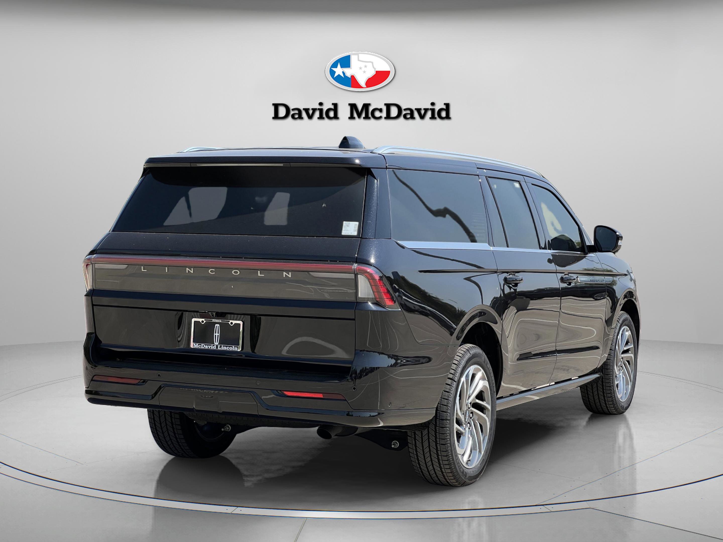 New 2025 Lincoln Navigator L Reserve AWD/4WD image 7