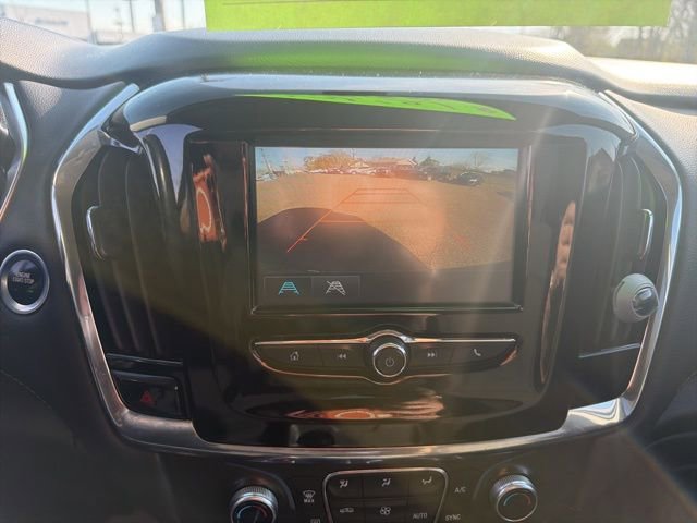 Used 2018 Chevrolet Traverse LT FWD image 20