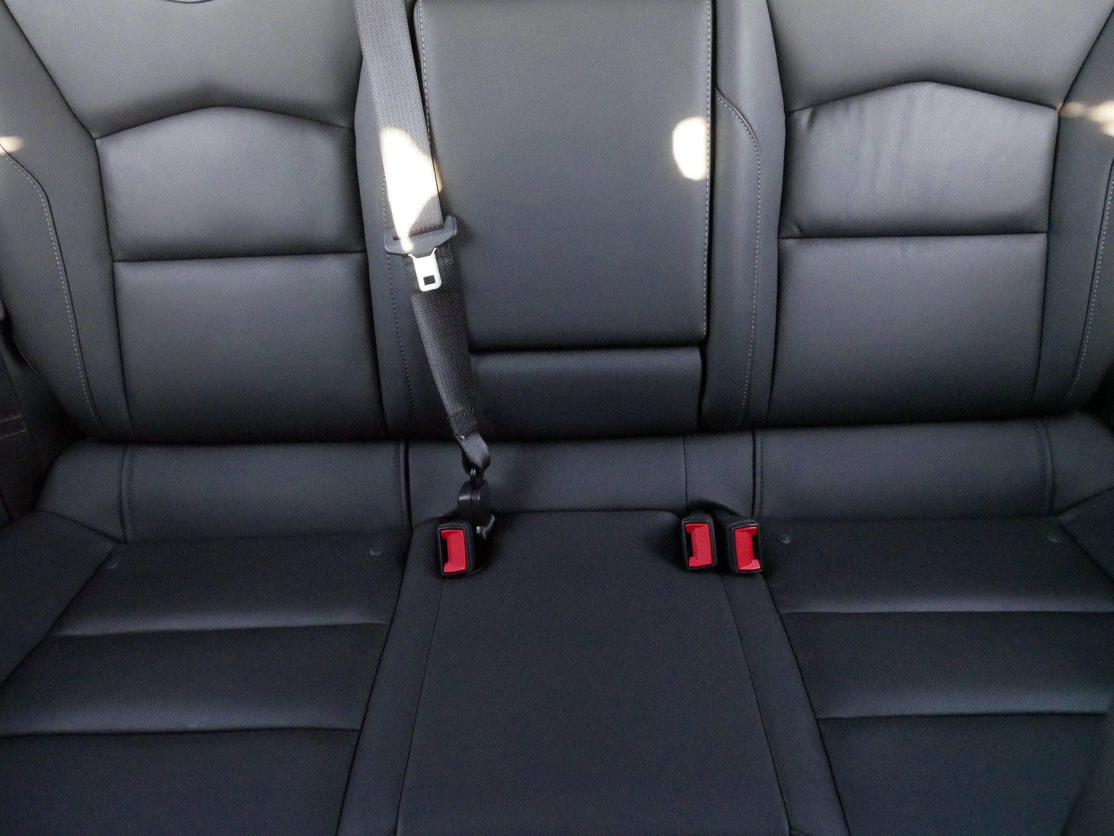 Used 2025 Cadillac XT4 Premium Luxury image 13