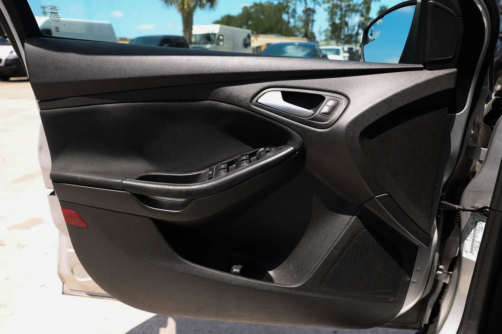 Used 2016 Ford Focus SE FWD image 34