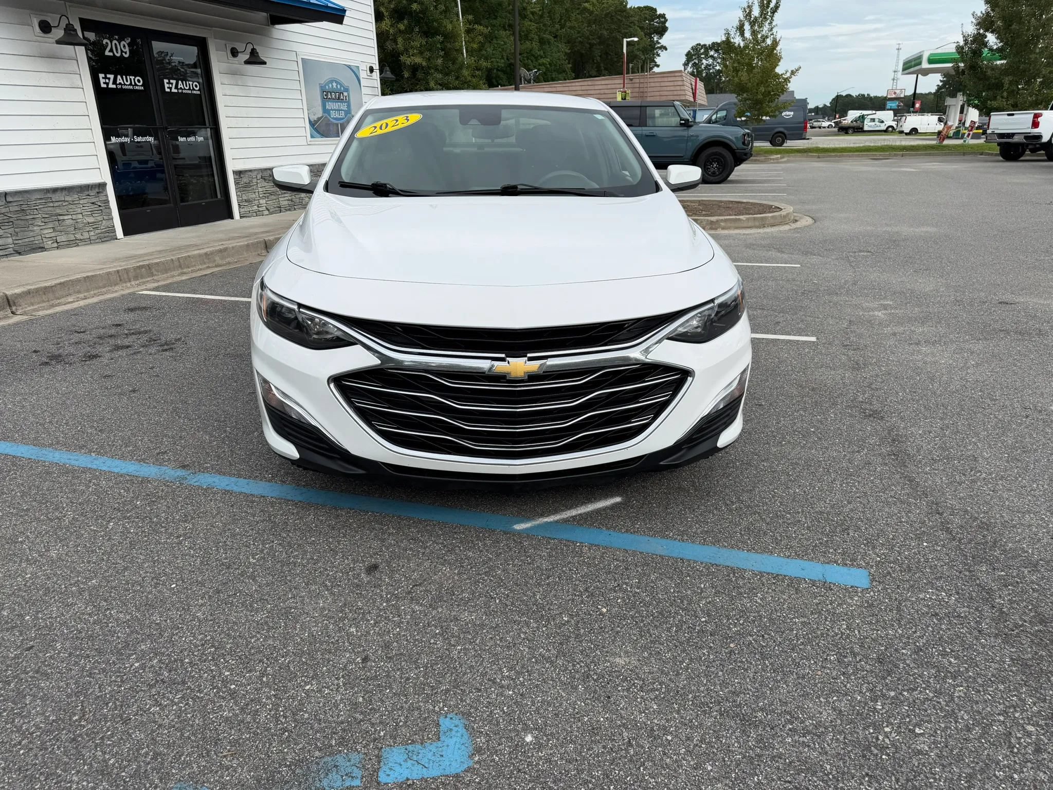Used 2023 Chevrolet Malibu LS w/ Driver Confidence Package FWD image 3
