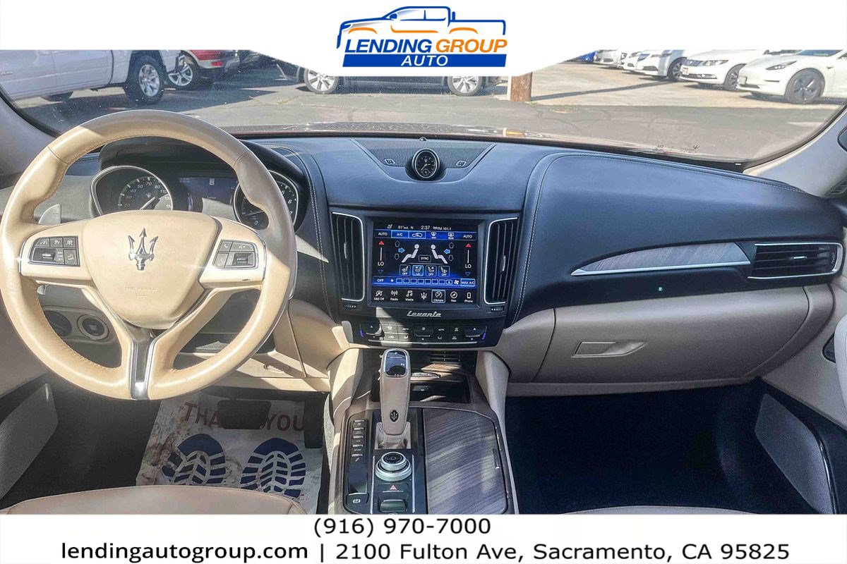 Used 2019 Maserati Levante S GranLusso image 11