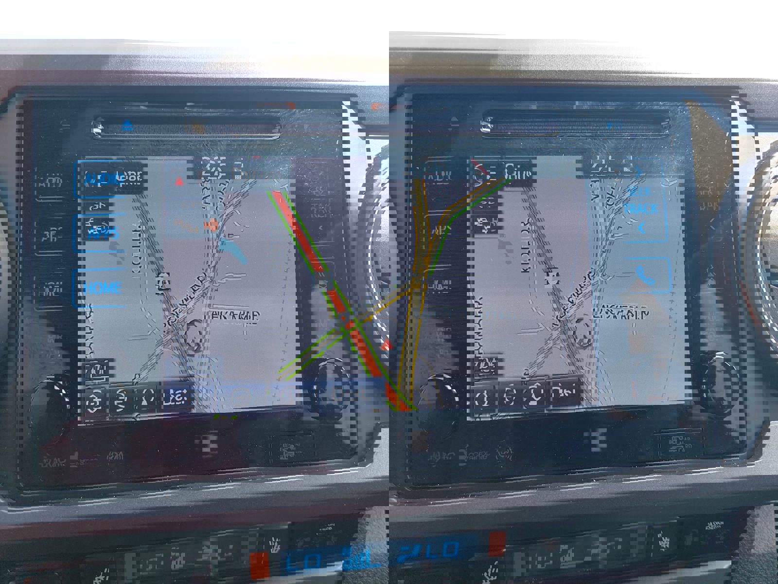 Used 2016 Toyota Tacoma TRD Off-Road w/ Premium & Technology Package image 23