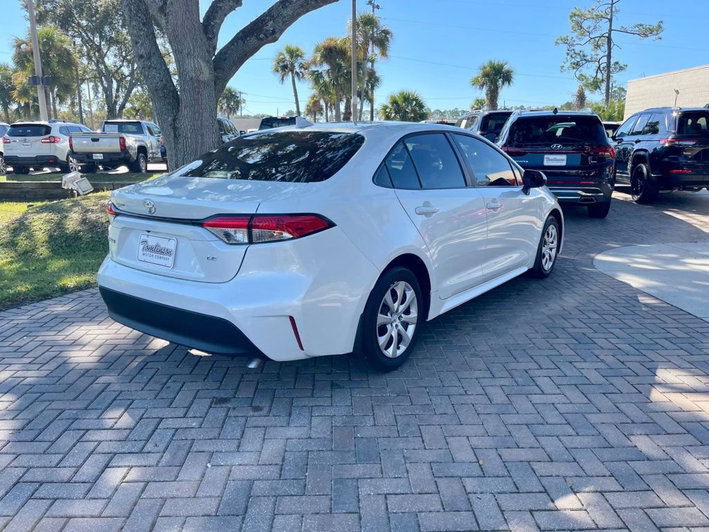 Used 2025 Toyota Corolla LE image 5