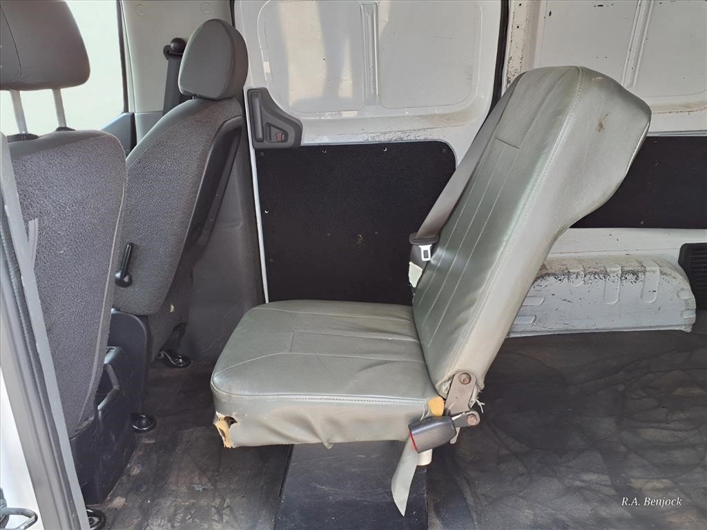 Used 2017 Nissan NV200 S FWD image 8