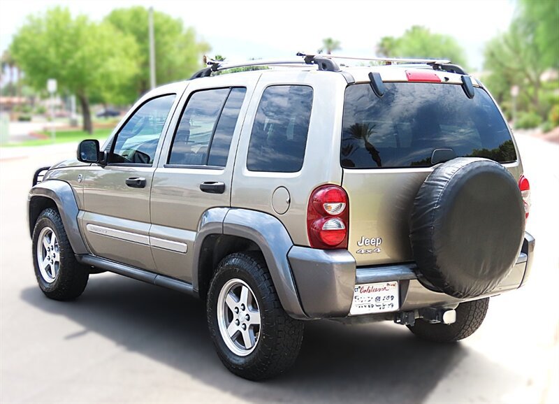 Used 2006 Jeep Liberty Sport AWD/4WD image 4