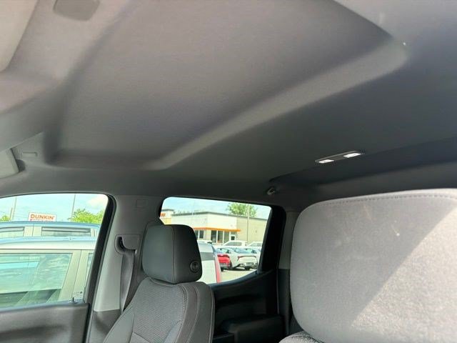 Used 2021 GMC Sierra 1500 4x4 Crew Cab w/ Sierra Value Package image 39