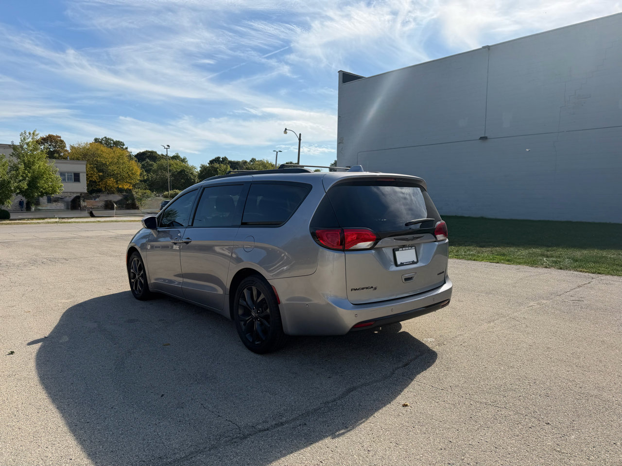 Used 2020 Chrysler Pacifica Limited w/ Advanced Safetytec Group image 5