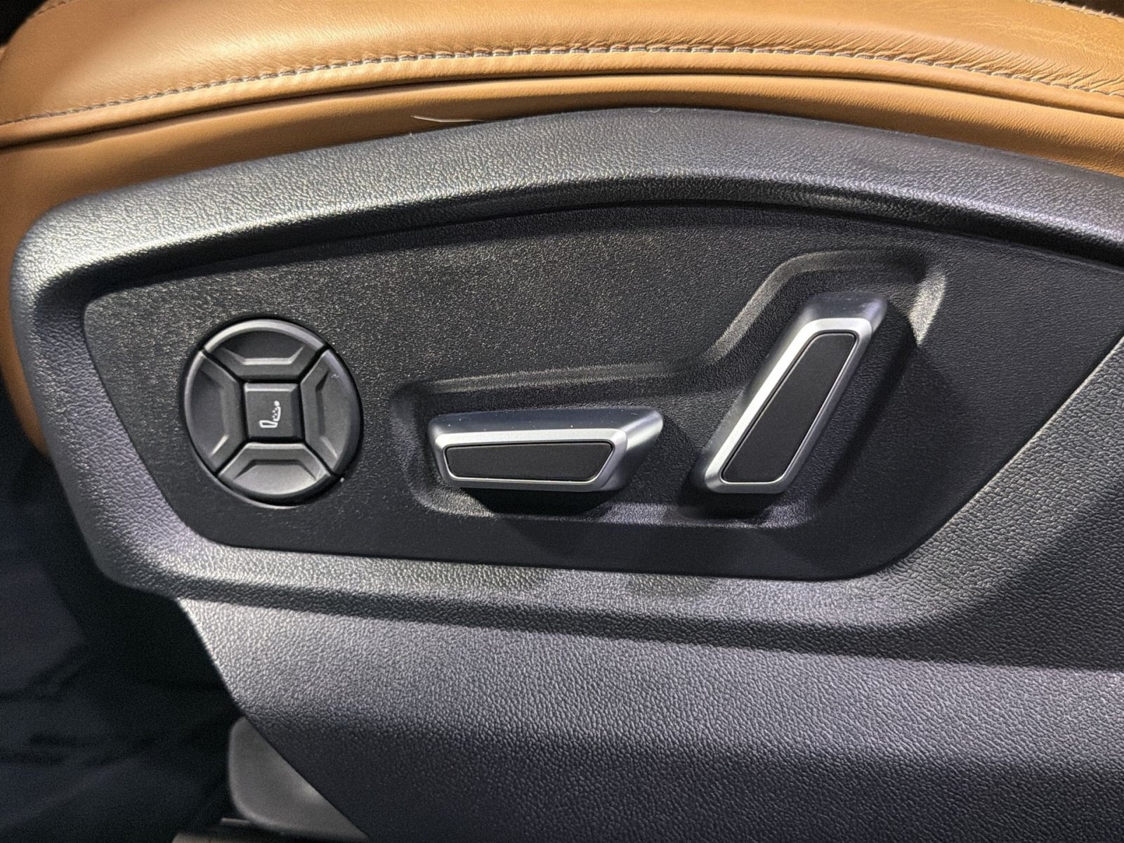 Used 2025 Audi RS Q8 performance AWD/4WD image 26