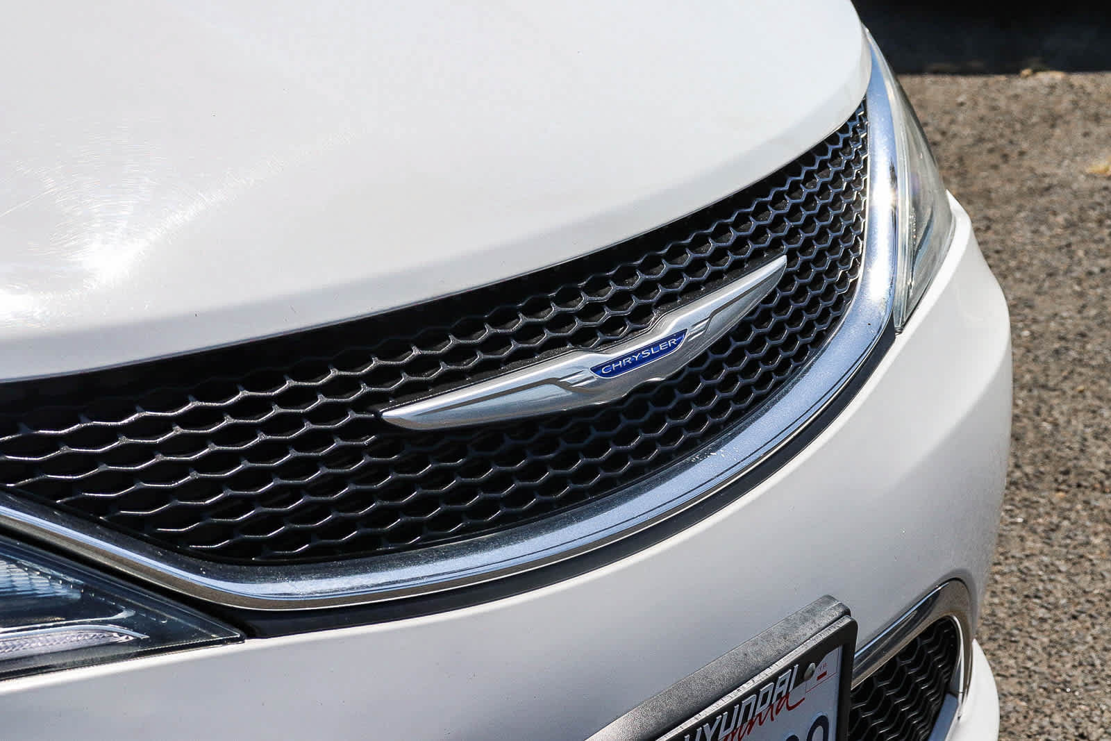 Used 2019 Chrysler Pacifica Limited FWD image 6