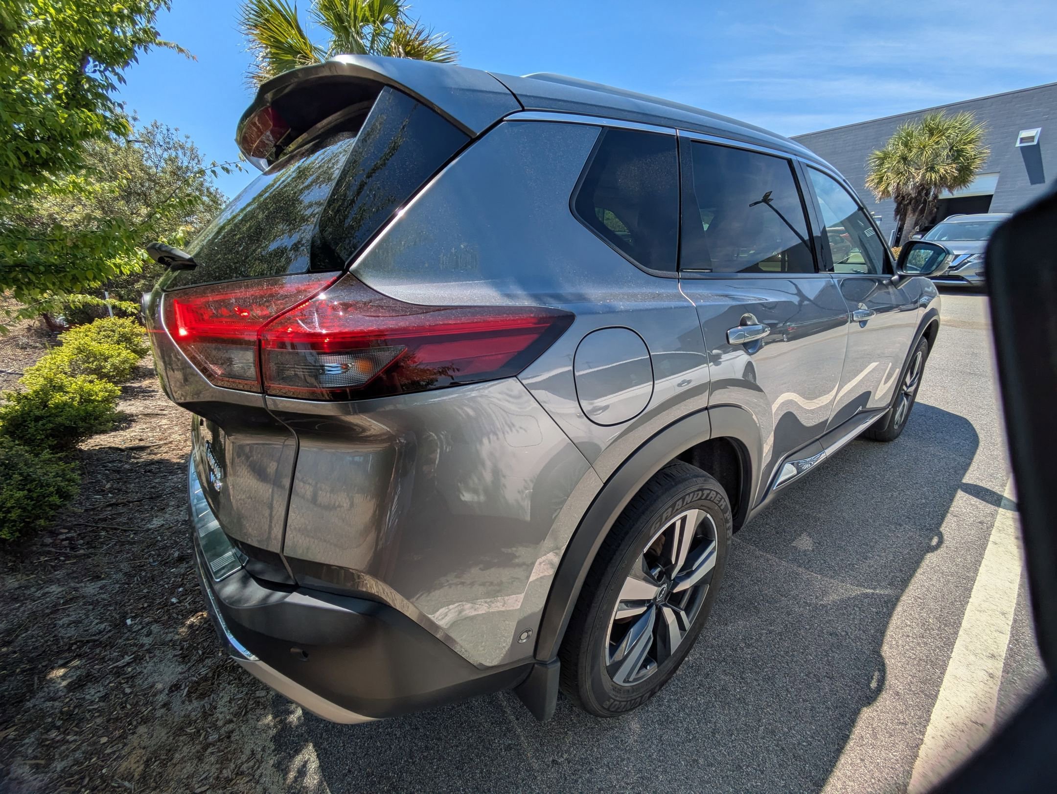 Certified 2023 Nissan Rogue Platinum w/ Platinum Premium Package image 5