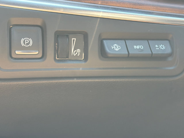 Used 2024 Cadillac XT5 Premium Luxury w/ Technology Package FWD image 33