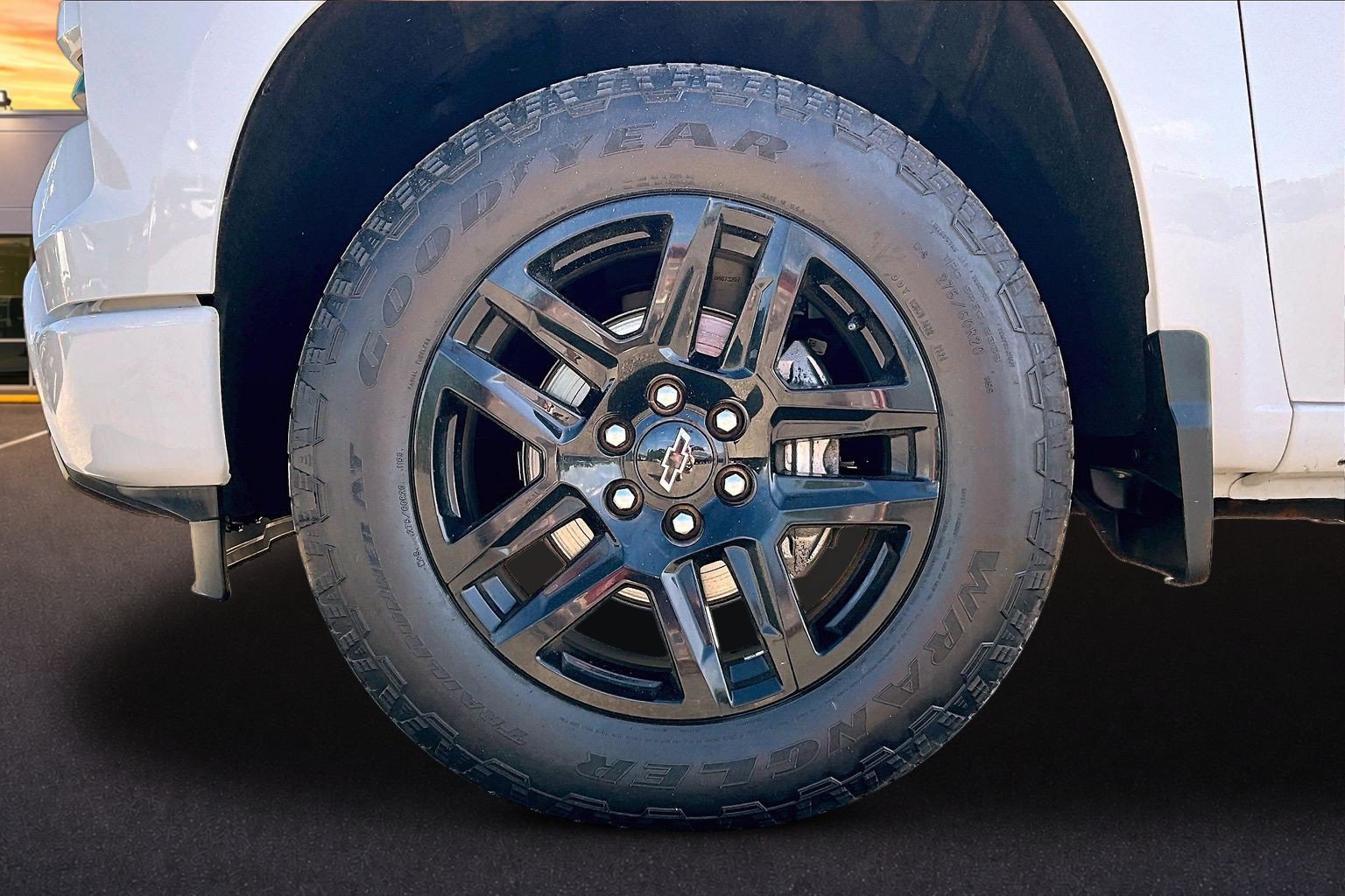 Used 2023 Chevrolet Silverado 1500 RST AWD/4WD image 9