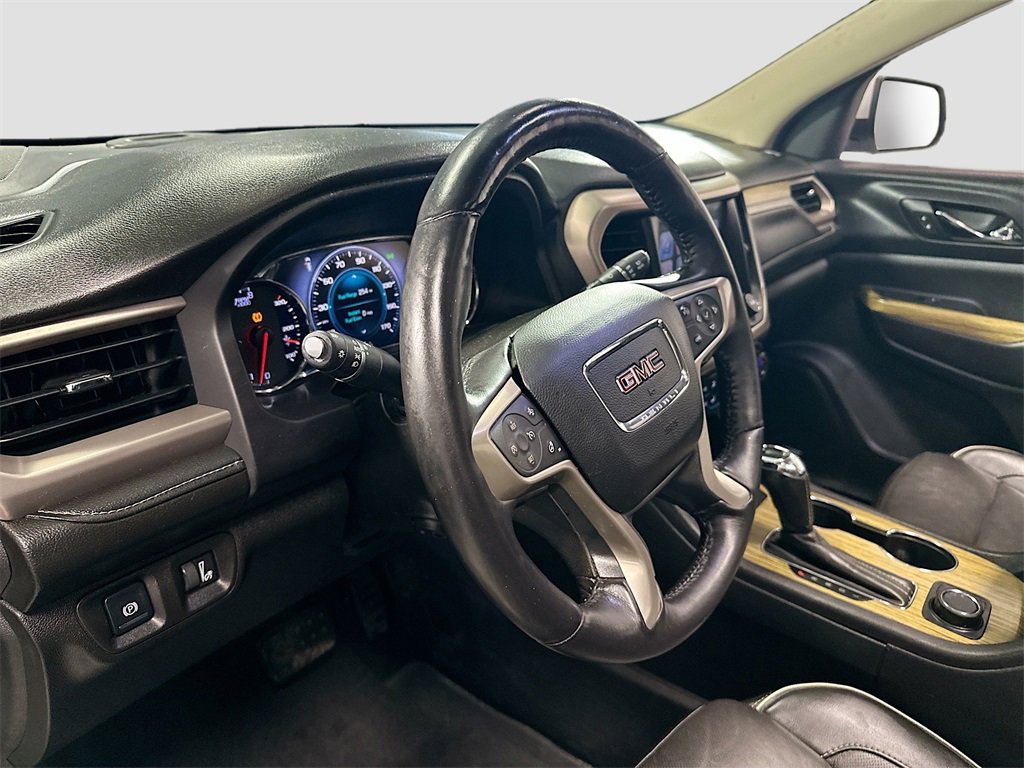 Used 2017 GMC Acadia Denali w/ Technology Package image 10