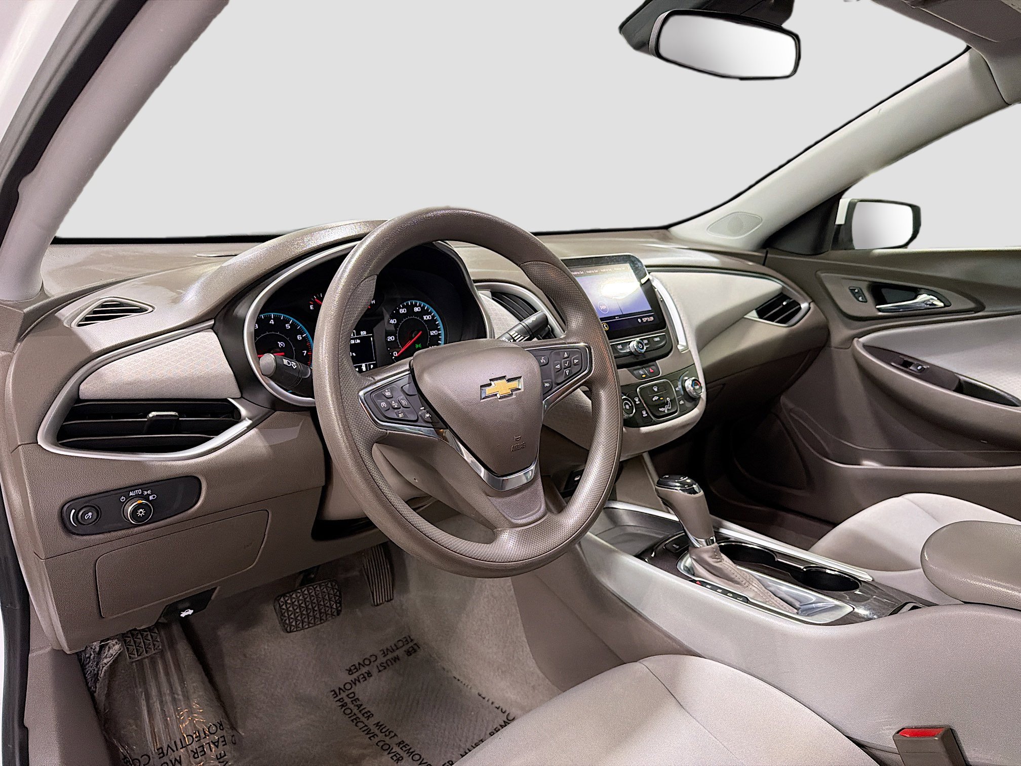 Used 2020 Chevrolet Malibu LS w/ Driver Confidence Package II FWD image 4