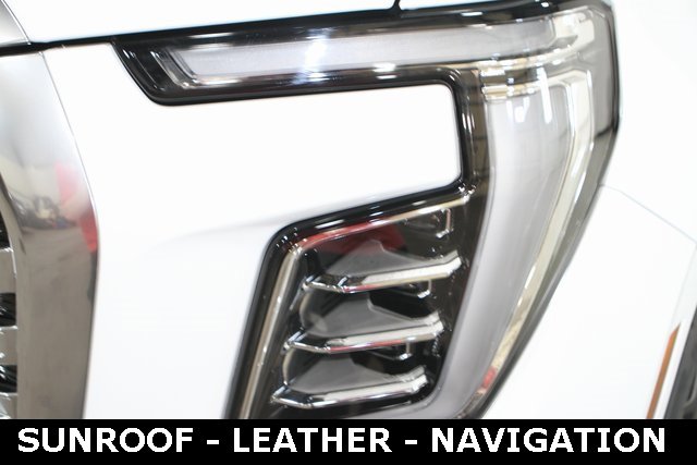 New 2025 GMC Yukon XL Denali w/ Sun & Power Step Package image 9