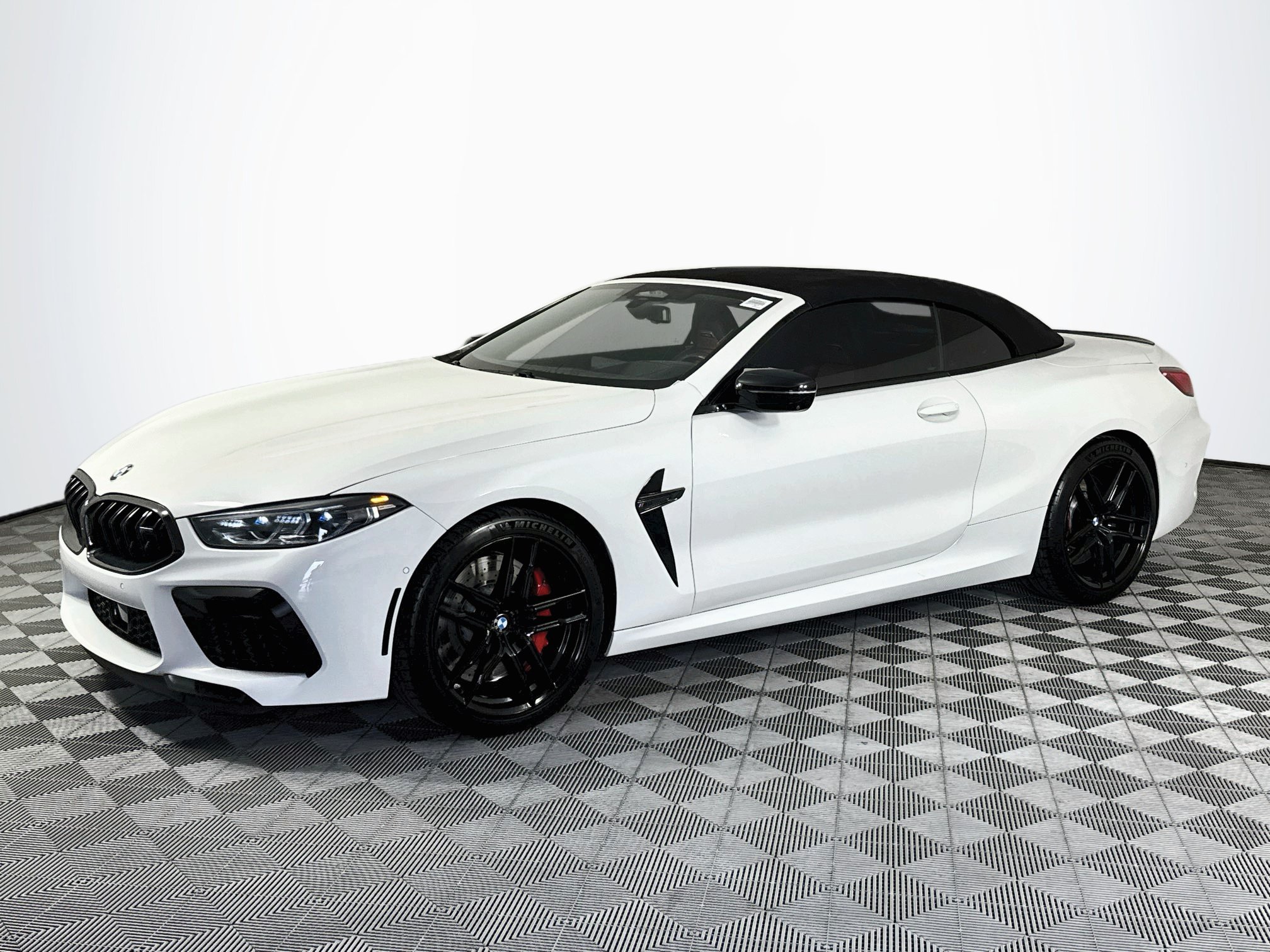Used 2023 BMW M8 Competition AWD/4WD image 4