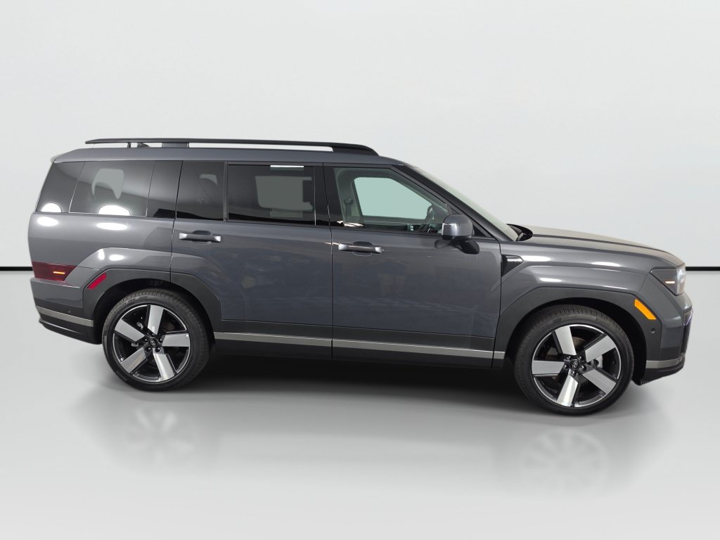 Used 2026 Hyundai Santa Fe Limited AWD/4WD image 7