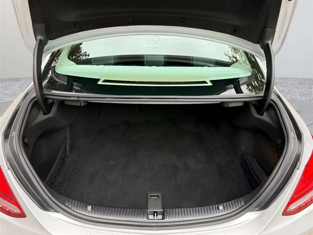 Used 2018 Mercedes-Benz C 300 4MATIC Sedan image 26