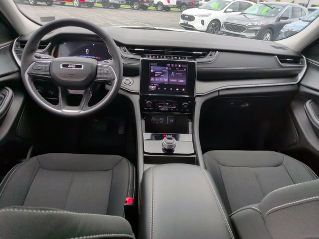 Used 2024 Jeep Grand Cherokee L Laredo AWD/4WD image 16