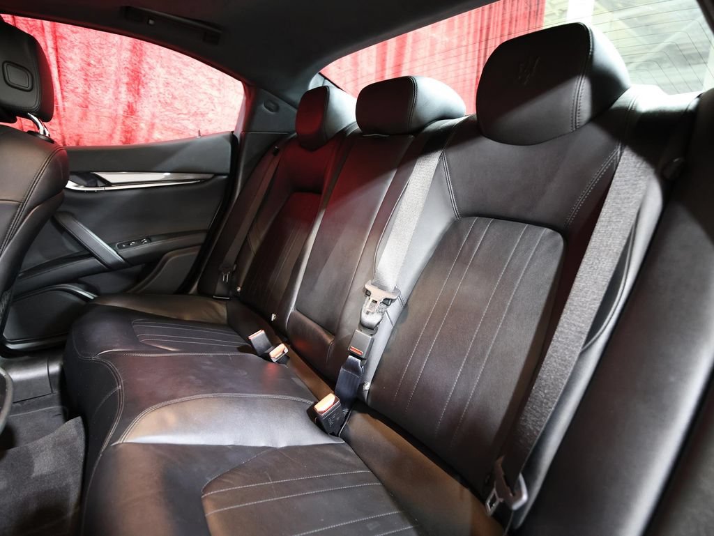 Used 2018 Maserati Ghibli RWD image 14