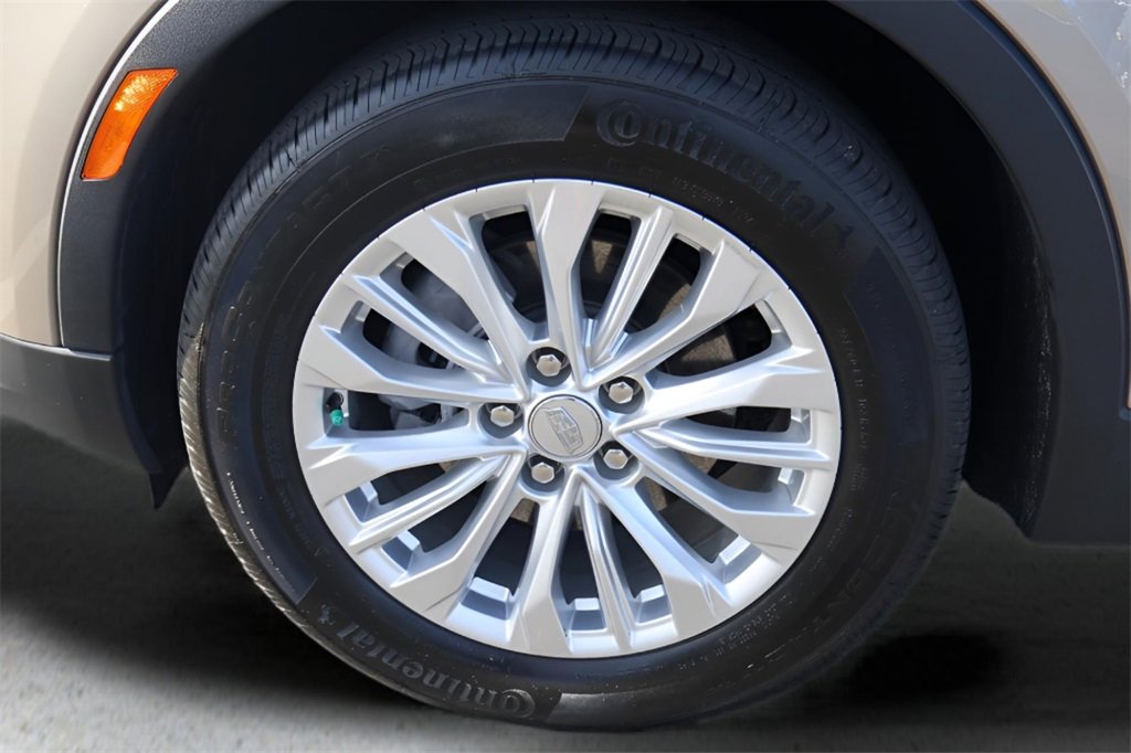 Certified 2024 Cadillac XT4 Luxury w/ Cold Weather Package image 29