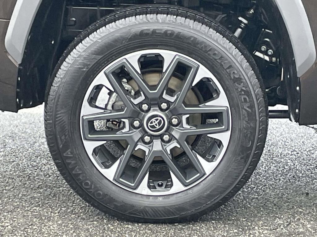 Used 2024 Toyota Tundra Limited image 13