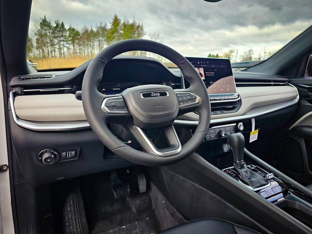 New 2026 Jeep Compass Limited image 13