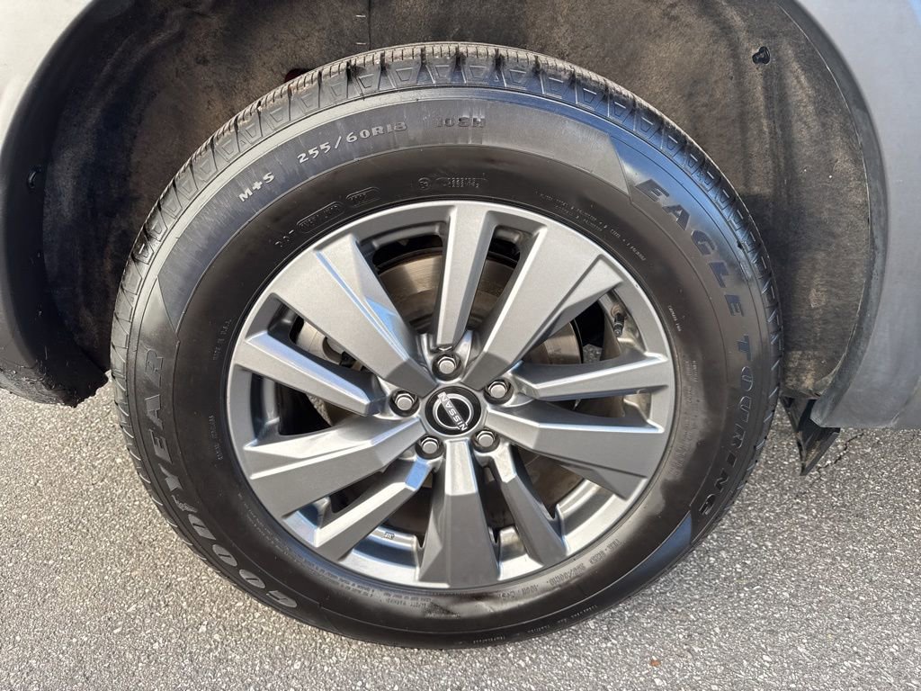 Used 2024 Nissan Pathfinder SV image 9