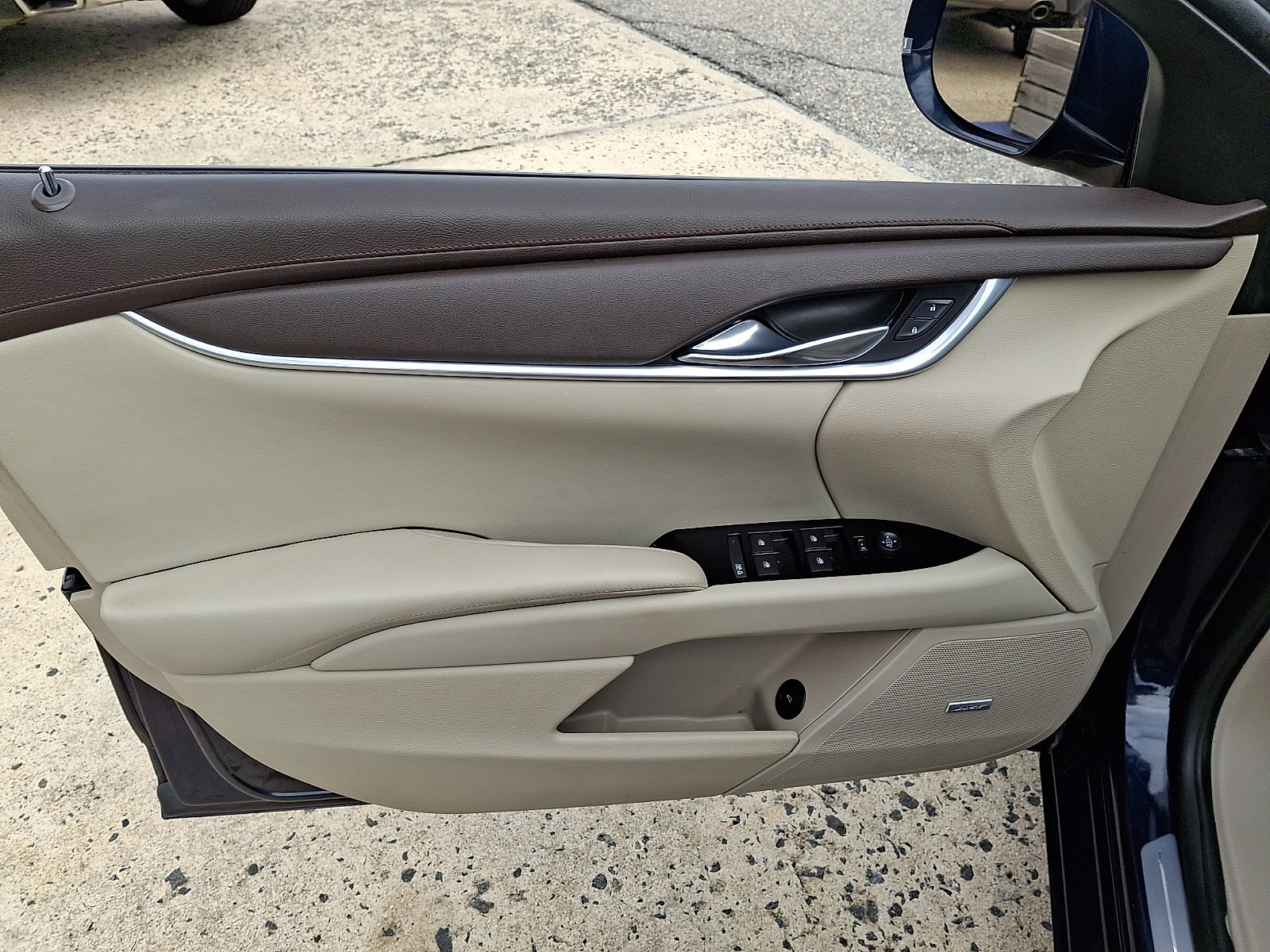 Used 2016 Cadillac XTS FWD image 12