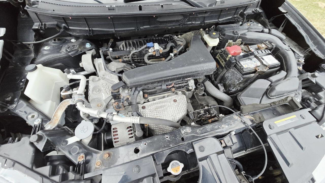 Used 2018 Nissan Rogue SV image 28