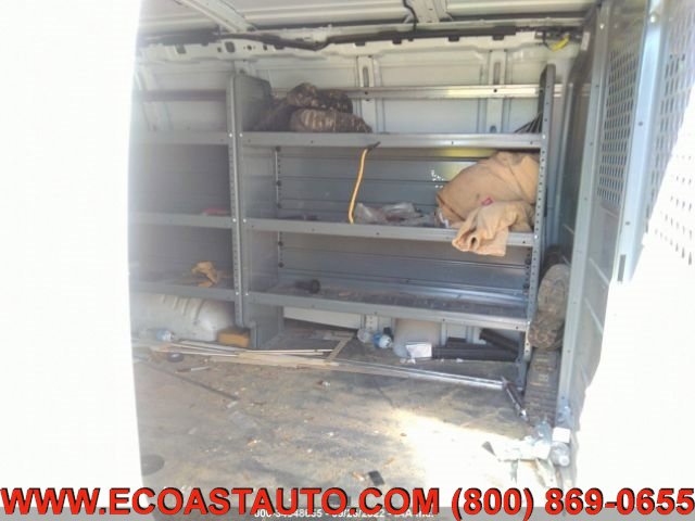 Used 2018 Chevrolet Express 2500 w/ Driver Convenience Package image 8