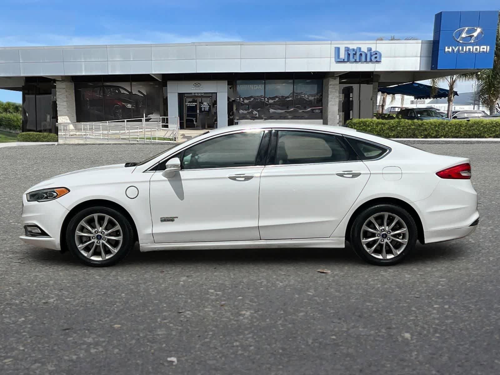 Used 2017 Ford Fusion Energi SE FWD image 6
