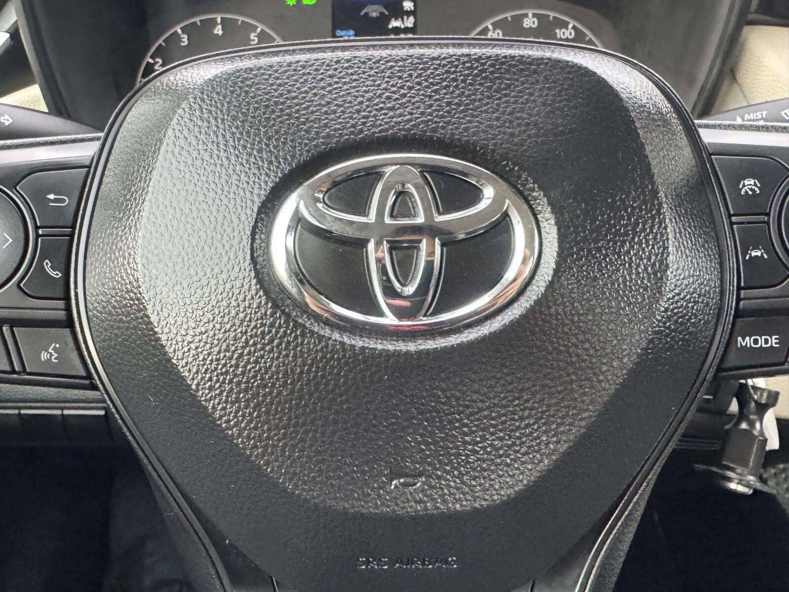 Used 2025 Toyota Corolla LE FWD image 26