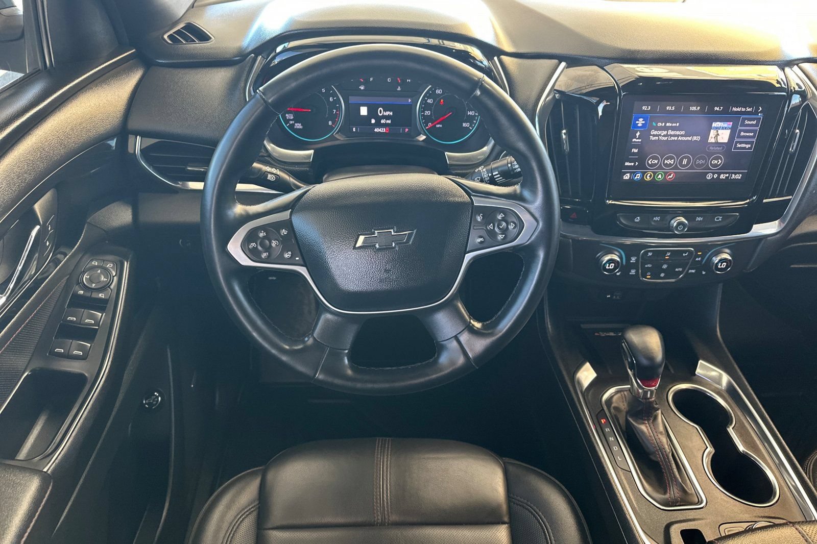 Used 2023 Chevrolet Traverse RS FWD image 14