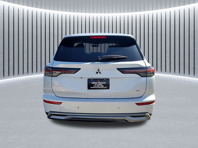 New 2026 Mitsubishi Outlander SE FWD image 5